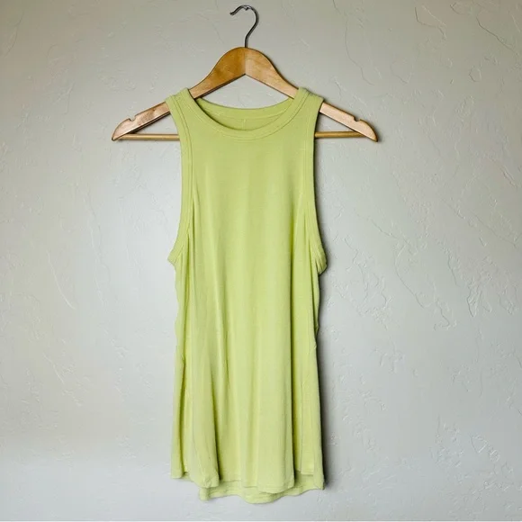 Lululemon Women’s Hold Tight Crewneck Tank Top Size 6 - Picture 3 of 7